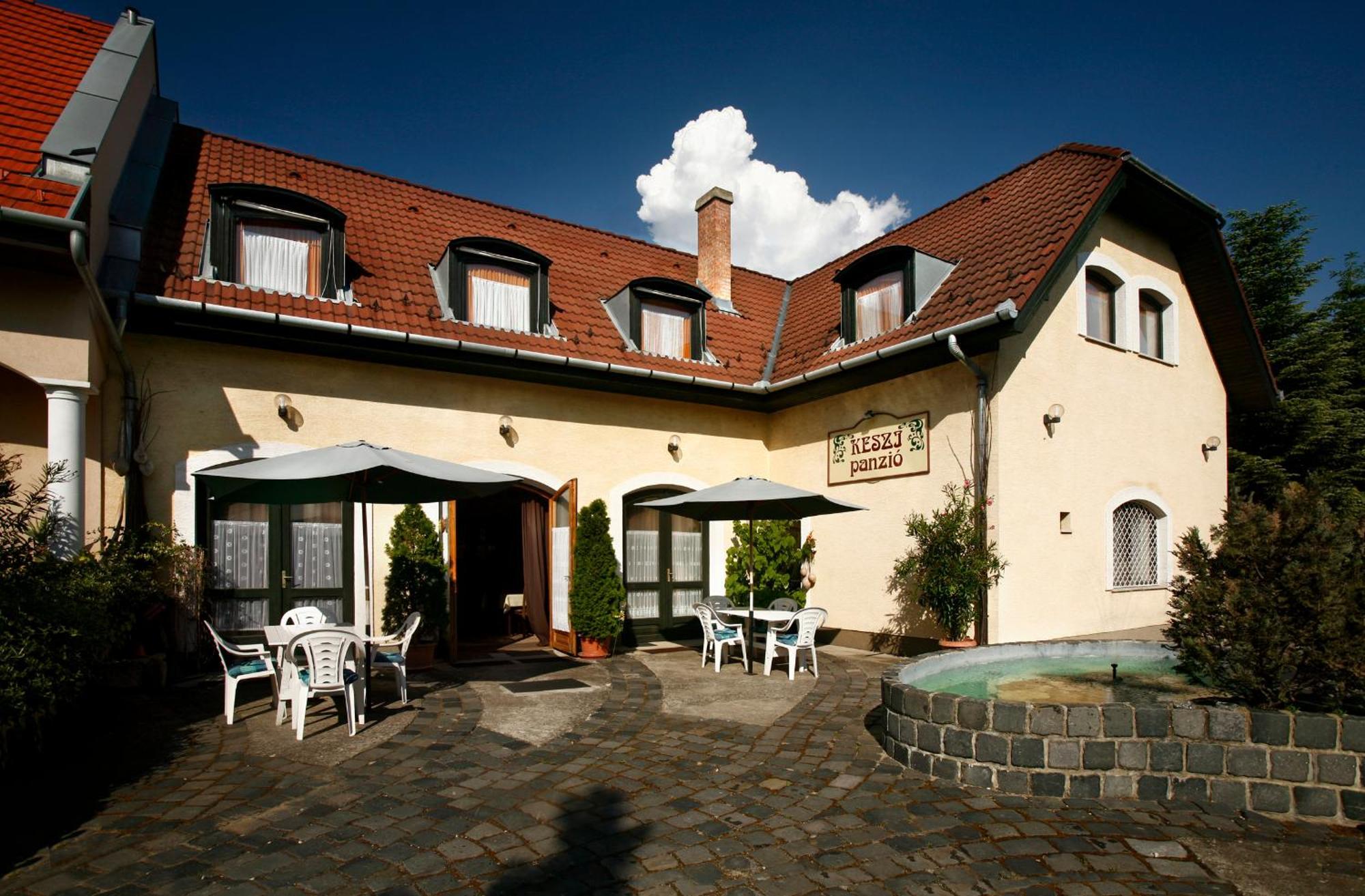 Keszi Panzio Hotel Budakeszi Exterior photo