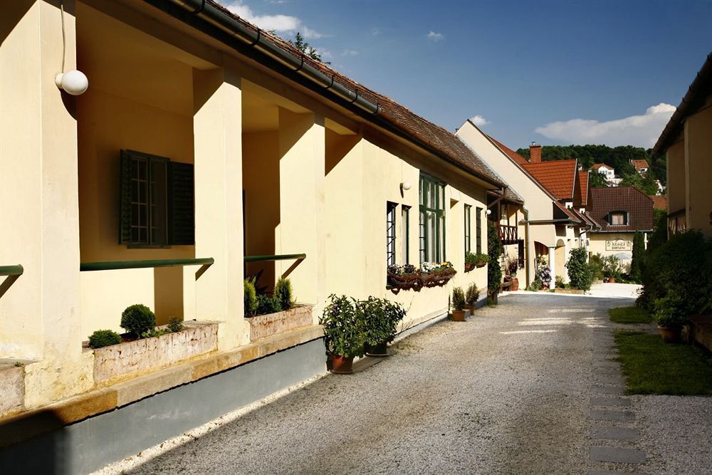 Keszi Panzio Hotel Budakeszi Exterior photo